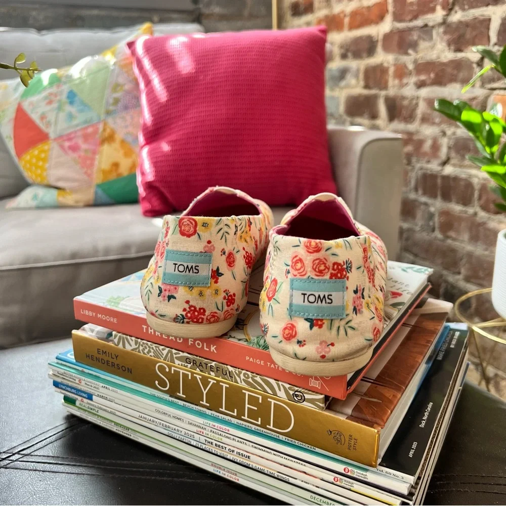 TOMS x Paper Source Colorful Floral Canvas Slip-Ons - Picture 2 of 6